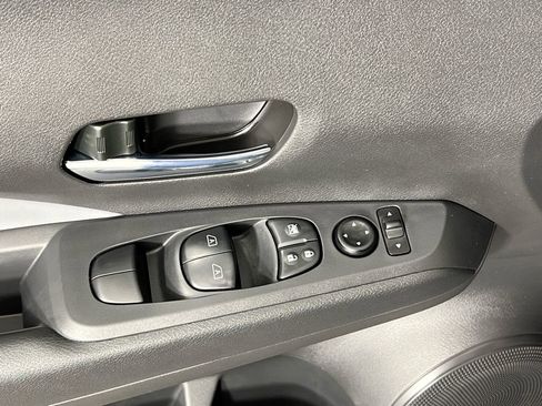 Used 2024 Nissan Kicks SR w/ SR Premium Package image 17