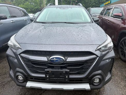 Used 2023 Subaru Outback Limited AWD/4WD image 2