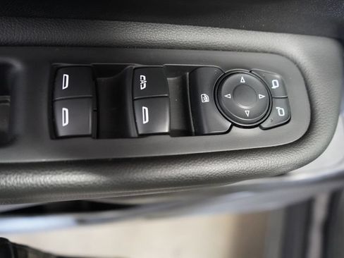 Used 2024 GMC Terrain SLE AWD/4WD image 30