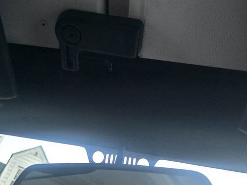 Used 2018 Jeep Wrangler Unlimited Sahara image 34