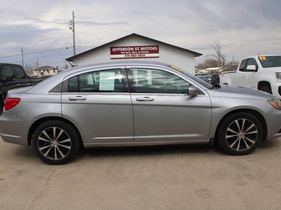 Used 2013 Chrysler 200 Touring w/ S Exterior Appearance Pkg