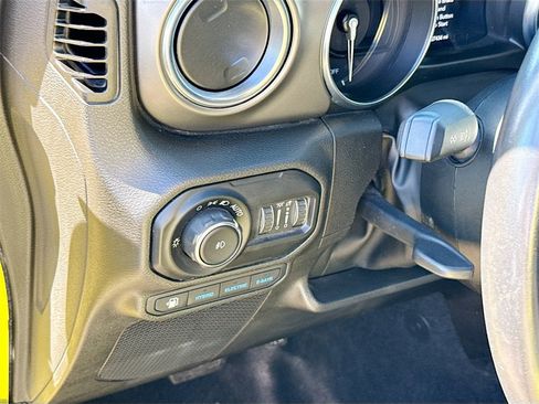 Used 2022 Jeep Wrangler Unlimited Rubicon 4xe image 11