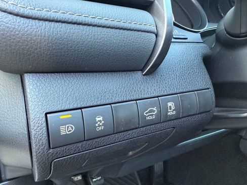 Used 2023 Toyota Camry SE image 31