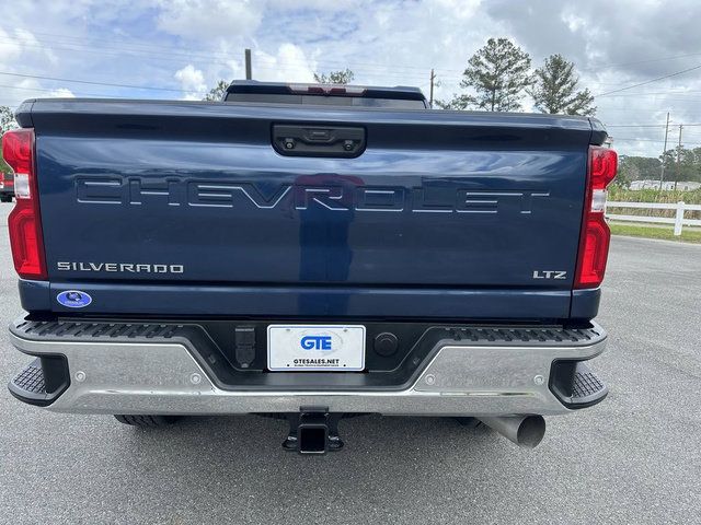 Used 2020 Chevrolet Silverado 2500 LTZ w/ LTZ Plus Package AWD/4WD image 6