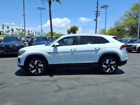 Used 2024 Volkswagen Atlas Cross Sport SE AWD/4WD image 14