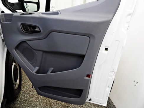 Used 2016 Ford Transit 150 XL RWD image 8