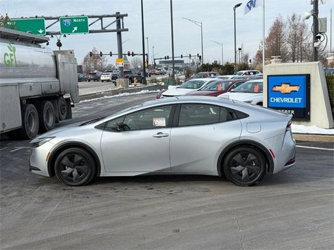 Used 2024 Toyota Prius Limited image 2