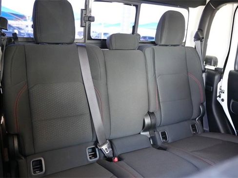 Used 2021 Jeep Gladiator Rubicon w/ LED Lighting Group image 18