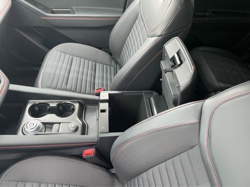 Used 2026 Ford Explorer ST-Line w/ ST-Line Street Pack image 34