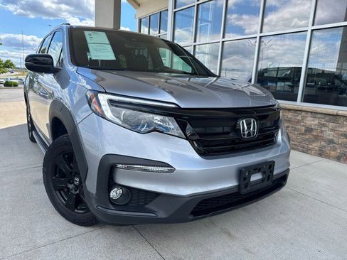 Used 2022 Honda Pilot TrailSport image 2