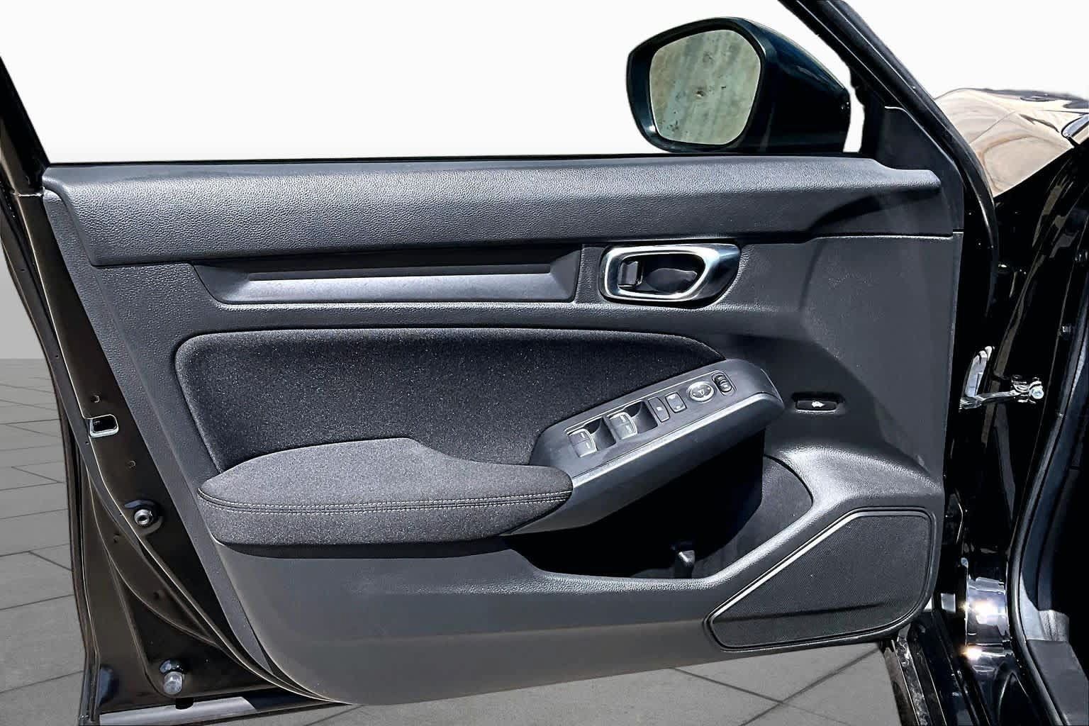Used 2025 Honda Civic Sport image 22