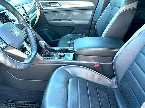 Used 2023 Volkswagen Atlas Cross Sport SEL Premium R-Line AWD/4WD image 13