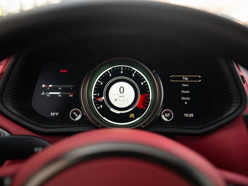 Used 2023 Aston Martin DB11 V12 image 7