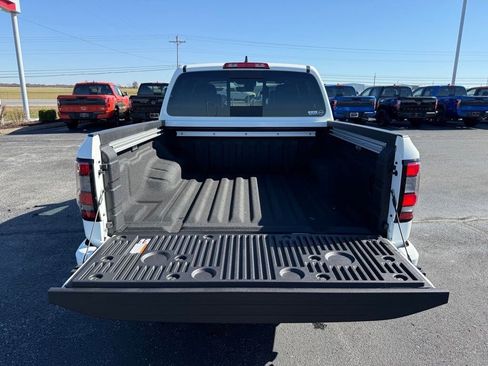 New 2026 Nissan Frontier PRO-4X w/ Pro Premium Package AWD/4WD image 11