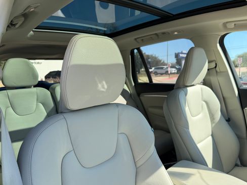 Certified 2024 Volvo XC90 B6 Plus w/ Protection Package Premier image 11
