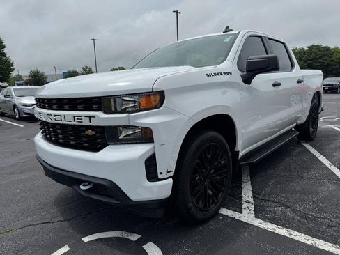 Used 2022 Chevrolet Silverado 1500 Custom w/ Safety Confidence Package RWD image 8