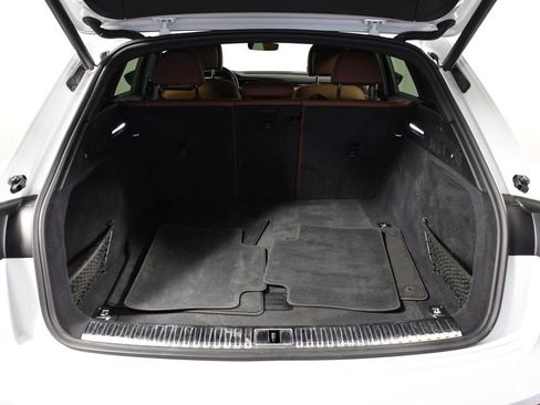 Used 2021 Audi e-tron Premium w/ Convenience Plus Package AWD/4WD image 14