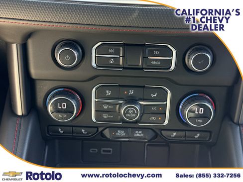 Used 2023 Chevrolet Suburban RST w/ Luxury Package RWD image 23