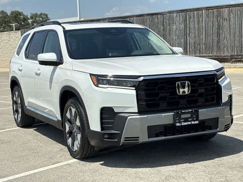 Used 2026 Honda Pilot Elite image 8