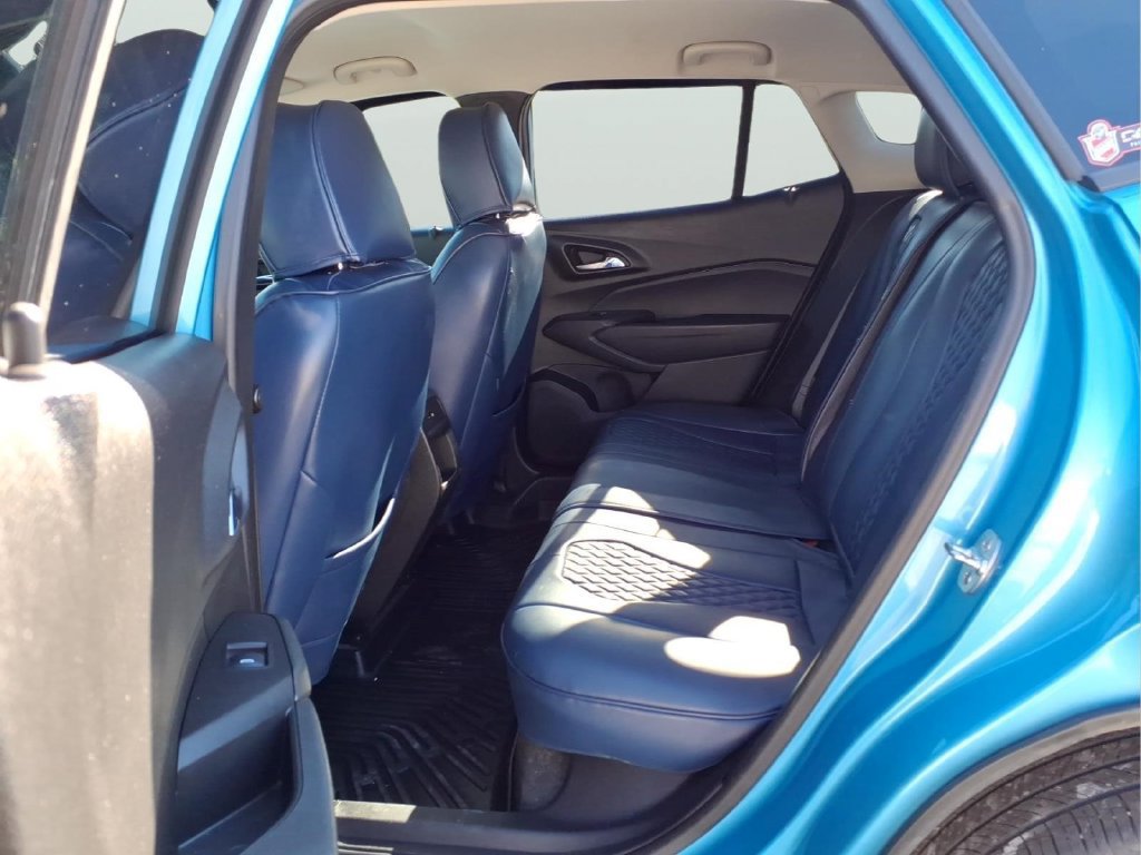 Used 2025 Chevrolet Trax LT w/ LT Convenience Package FWD image 29