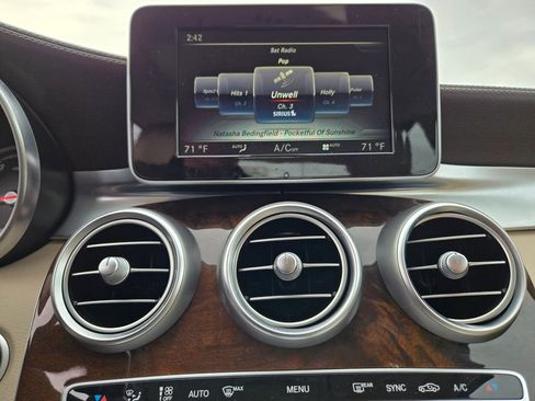 Used 2016 Mercedes-Benz C 300 4MATIC Sedan image 41