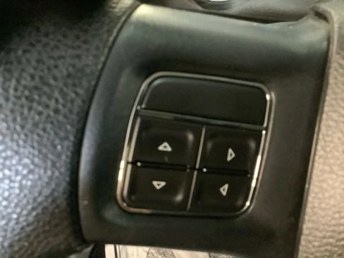 Used 2017 RAM 1500 Express AWD/4WD image 28