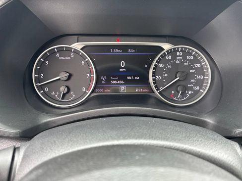 Certified 2025 Nissan Sentra SR FWD image 17
