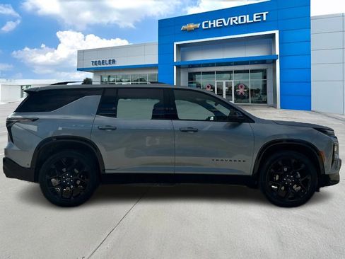 Used 2026 Chevrolet Traverse RS image 4