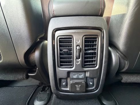 Used 2025 Dodge Durango R/T AWD/4WD image 33