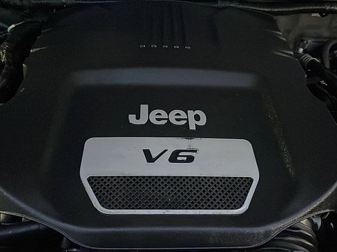 Used 2014 Jeep Wrangler Unlimited Sport w/ Quick Order Package 24S AWD/4WD image 31