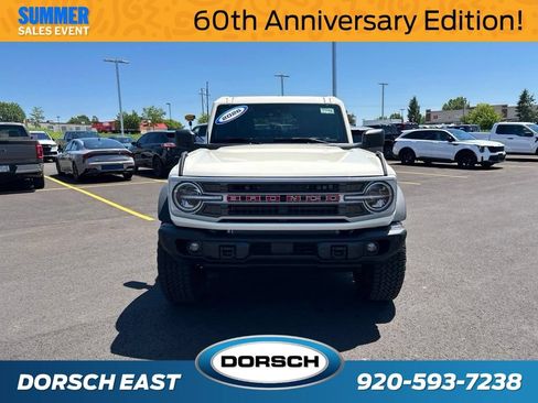 New 2026 Ford Bronco Outer Banks w/ Sasquatch Package AWD/4WD image 2