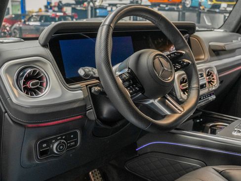 Used 2025 Mercedes-Benz G 550 image 12