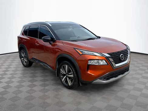 Used 2021 Nissan Rogue SL w/ Premium Package FWD image 4