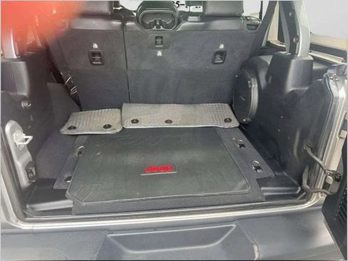 Used 2021 Jeep Wrangler Unlimited Rubicon AWD/4WD image 7