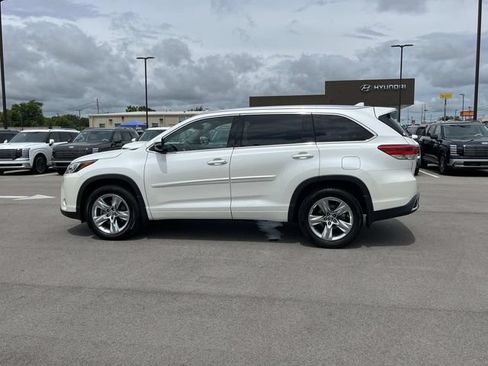 Used 2018 Toyota Highlander Limited w/ Protection Package #3 AWD/4WD image 8