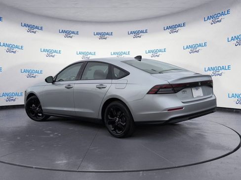 Used 2025 Honda Accord SE image 9