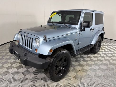 Used 2012 Jeep Wrangler Sahara AWD/4WD image 9