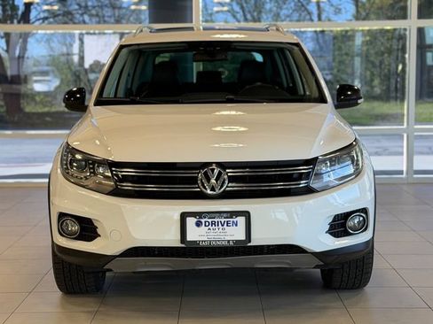 Used 2017 Volkswagen Tiguan Sport AWD/4WD image 2