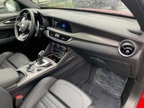Used 2024 Alfa Romeo Stelvio Veloce AWD/4WD image 12