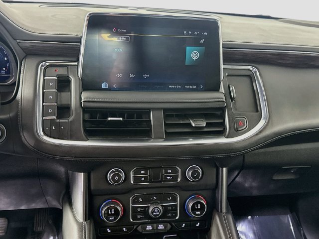 Used 2023 Chevrolet Suburban LT RWD image 17