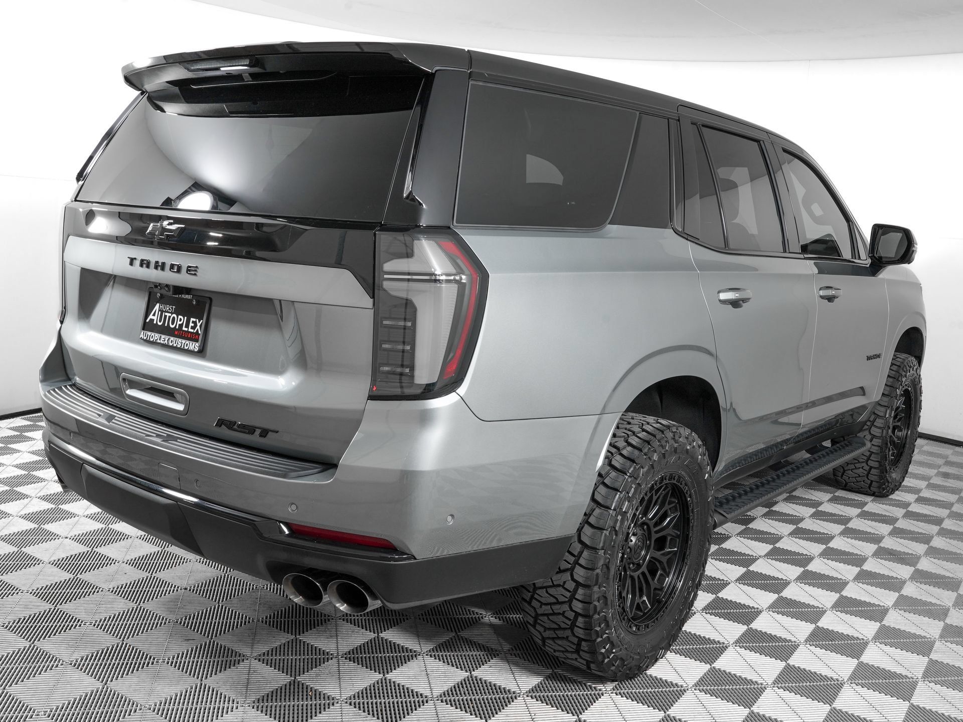 Used 2026 Chevrolet Tahoe RST w/ RST Performance Edition AWD/4WD image 6