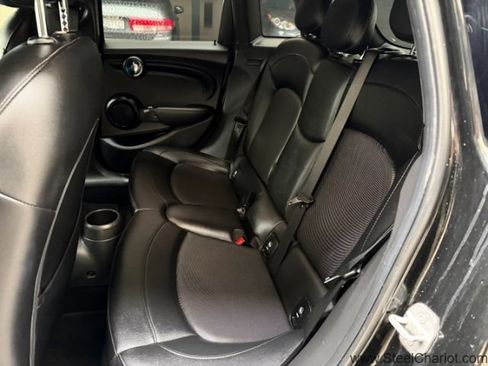 Used 2015 MINI Cooper 4-Door Hardtop image 12