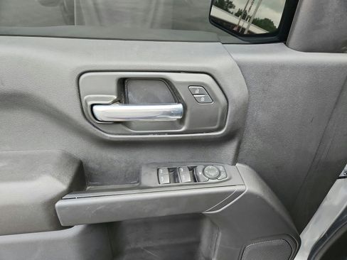 Used 2025 Chevrolet Silverado 1500 Custom Trail Boss w/ Dark Appearance Package AWD/4WD image 19