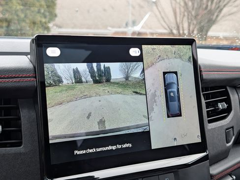 Used 2022 Ford Expedition Limited image 21