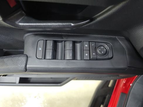 Used 2025 Toyota Tacoma SR5 AWD/4WD image 30