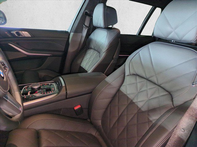 Used 2026 BMW X7 xDrive40i w/ M Sport Package AWD/4WD image 17