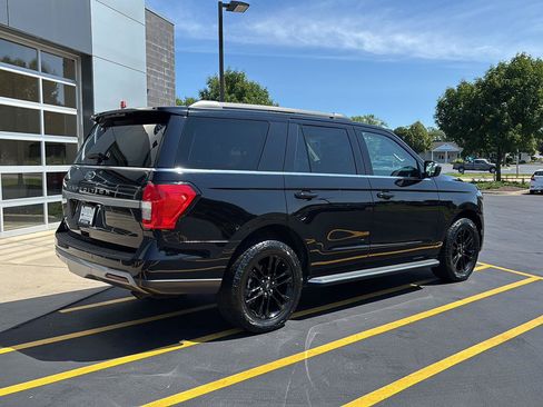 Used 2023 Ford Expedition XLT AWD/4WD image 6