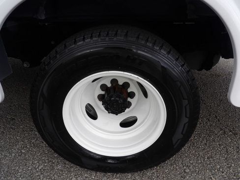Used 2024 Ford E-350 and Econoline 350 Super Duty w/ Driver's Safety Package RWD image 59
