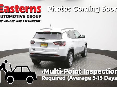 Used 2022 Jeep Compass Latitude w/ Convenience Group AWD/4WD image 39