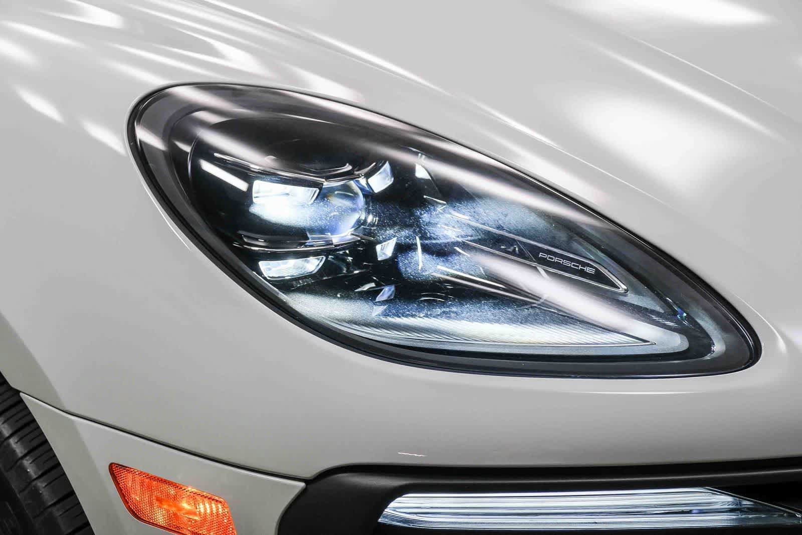 Used 2023 Porsche Macan AWD/4WD image 14